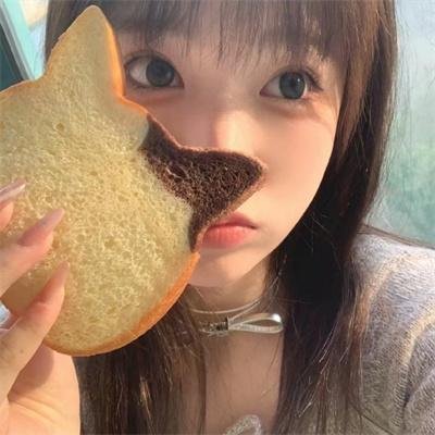 年轻女人